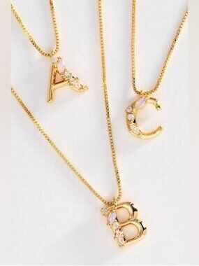 NWT Letter R - Anthropologie Crystal Initial Necklace letter R (US$ 48)